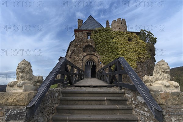 Main gate to the former Thurant Castle