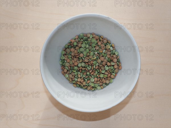 Lentils and peas in a bowl