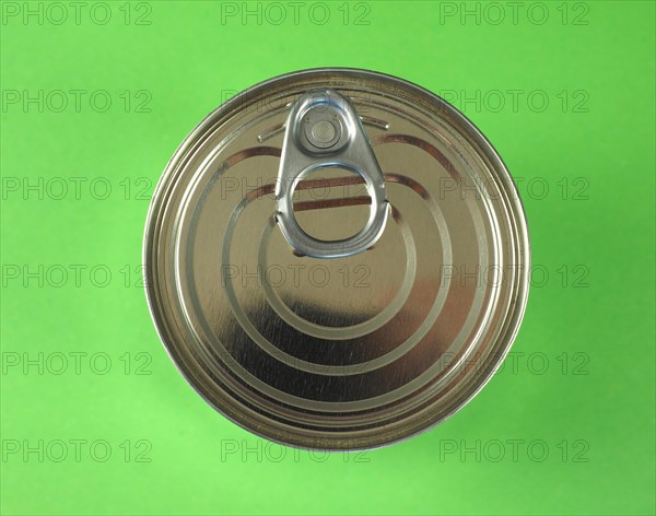Tin can canned food