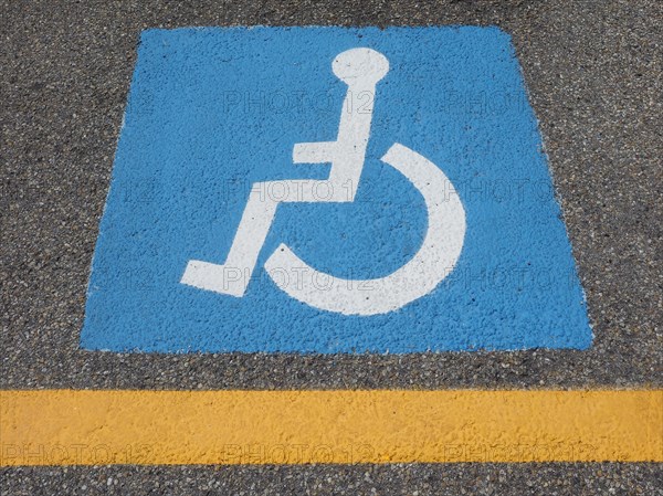 Disabled parking sign