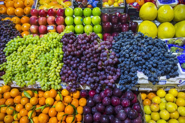 Colourful fruits for sale in the bazaar Souk Al-Mubarakiya
