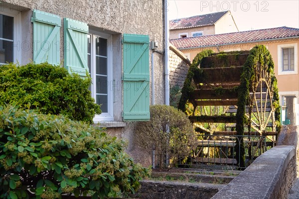 Water wheel in L'Isle-sur-la-Sorgue