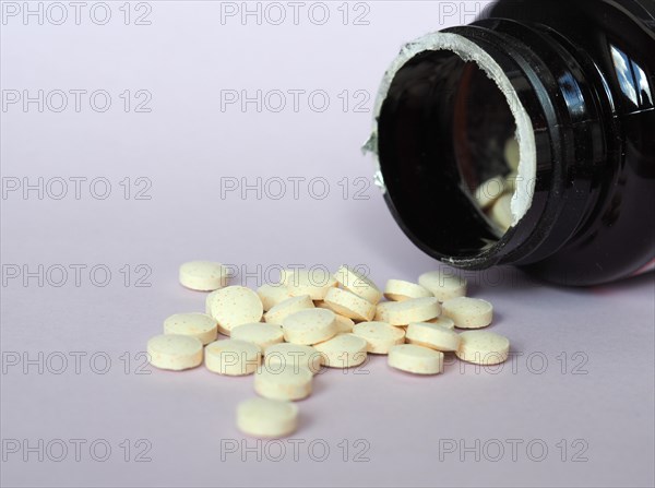 Vitamin C and D3 tablets