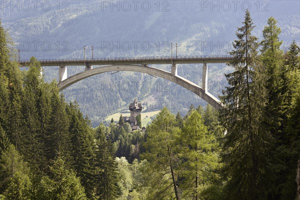 Falkenstein Castle with Tauern Railway Bridge