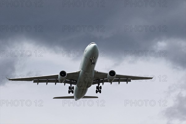 Aircraft on landing approach