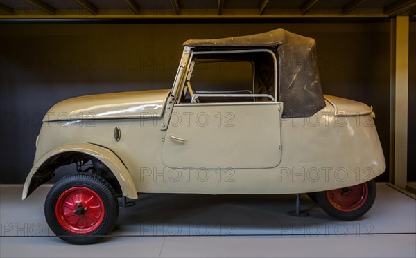 1941 classic car Peugeot VLV