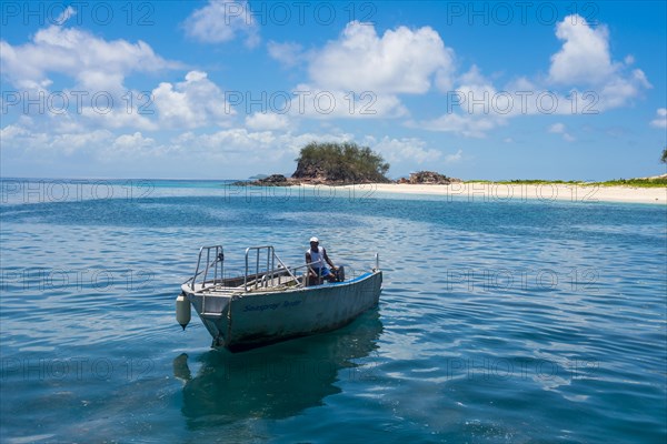 Motorboat bringing tourists to Monuriki or Cast away island