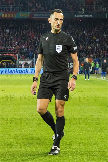 Referee Jose Maria Sanchez