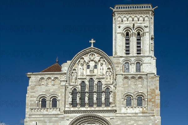 Vezelay labelled les Plus Beaux Villages de France. Facade of basilica St Mary Magdalene.Unesco World heritage. Morvan regional natural park. Via Lemovicensis way to Santiago de Compostela. Yonne department. Bourgogne Franche Comte. France