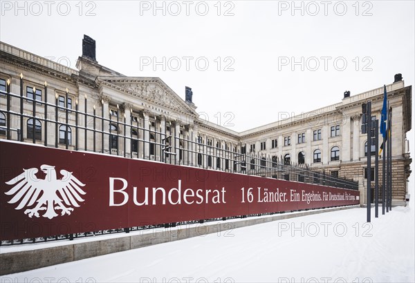 Snow in front of the Bundesrat in Berlin. 09.02.2021.