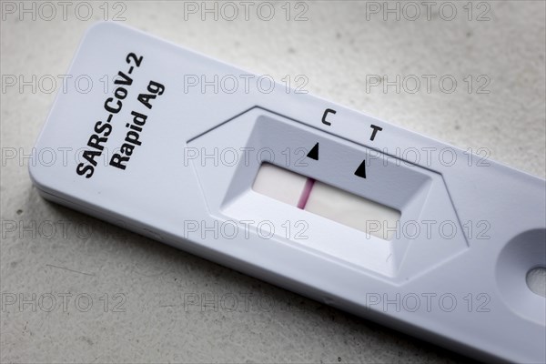 Negative SARS-Cov-2 antigen test. Berlin