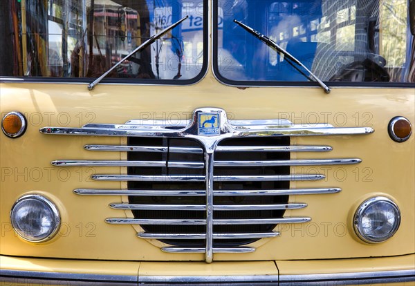 Radiator grille with logo of the Buessing DF double-decker bus of the BVG