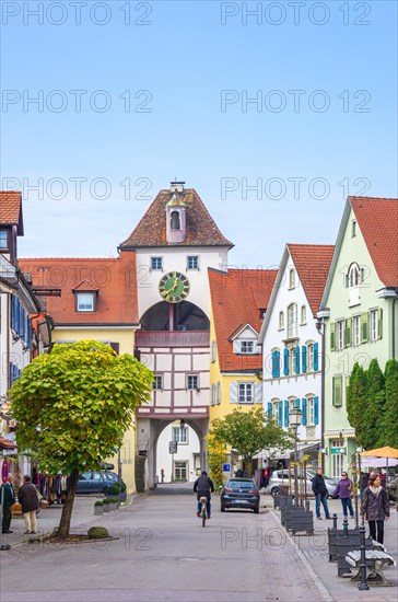 Street scene on Unterstadtstrasse in front of the historic