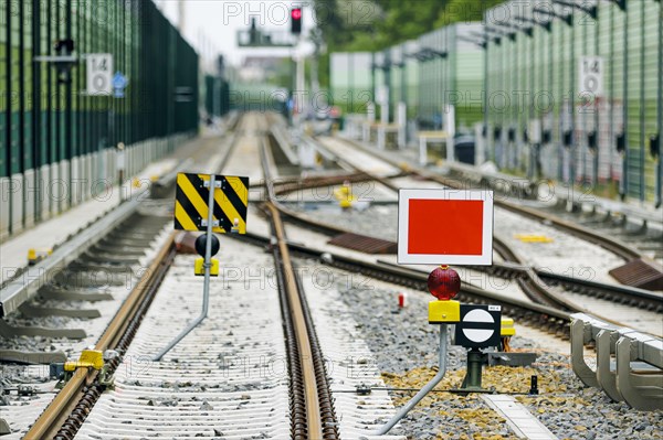 Symbolic photo on the subject of railway infrastructure. A so-called Sh'AeO2