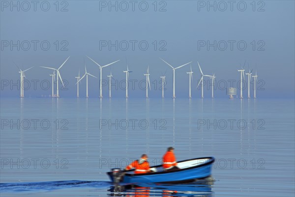 Wind turbines at sea of Lillgrund