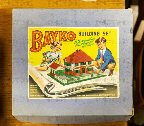Boxed Bayko building set children's toy Plimpton Engineering of Liverpool UK