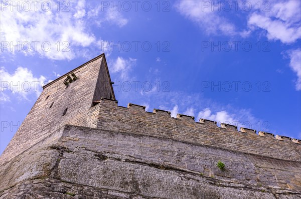 View of the tower and battlements in the southeast corner of Kost Castle