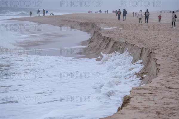 Break-off edge on the beach of the North Sea island of Sylt after a storm