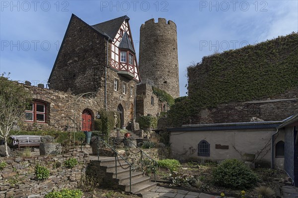 Garden with keep of the former Thurant Castle