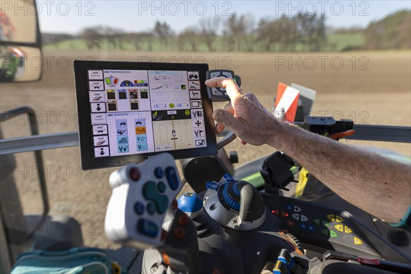 Soil cultivation for maize sowing with tractor Fendt 1050