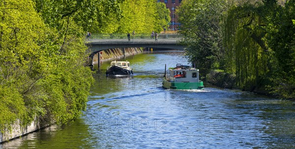 Shipping on the Landwehr Canal