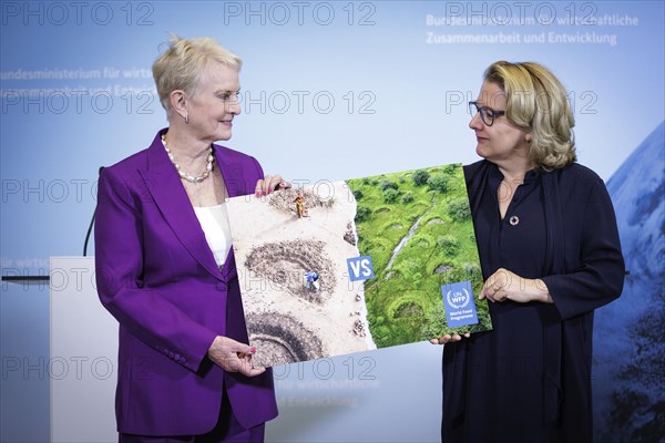 (R-L) Svenja Schulze, Federal Minister for Economic Cooperation and Development, and Cindy McCain, Executive Director World Food Programme (WFP), hold a joint press conference on the commitment to tackle the global hunger crisis at the Federal Ministry for Economic Cooperation and Development. Berlin, 25.05.2023., Berlin, Germany, Europe