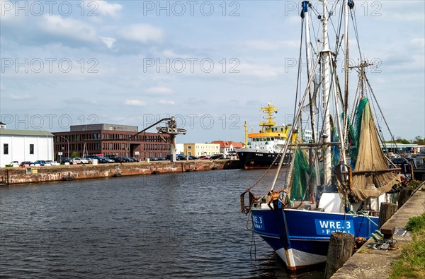 Fishing cutter