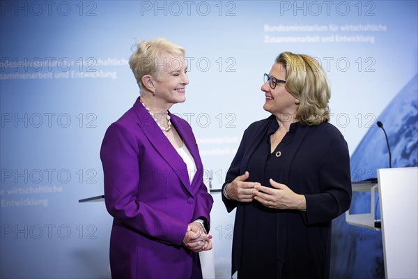 (R-L) Svenja Schulze, Federal Minister for Economic Cooperation and Development, and Cindy McCain, Executive Director World Food Programme (WFP), hold a joint press conference on the commitment to tackle the global hunger crisis at the Federal Ministry for Economic Cooperation and Development. Berlin, 25.05.2023., Berlin, Germany, Europe