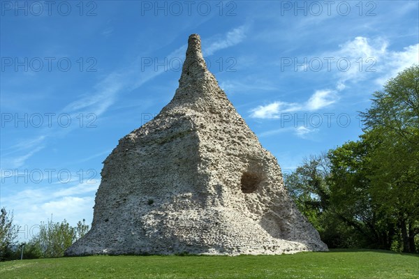 Autun. The Couhard pyramid or Couhard stone is a probably funerary monument from the 1st century AD. Morvan regional natural park. Saone et Loire department