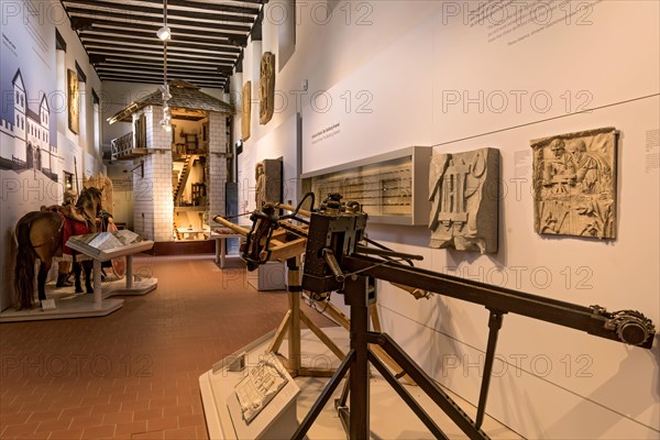 Exhibition of weapons