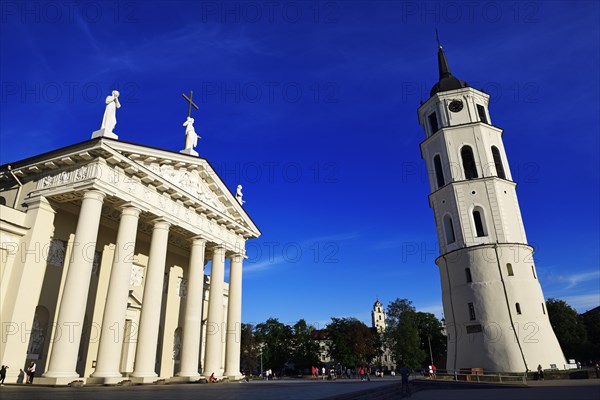 Arkikatedra Bazilika Cathedral with freestanding bell tower