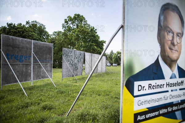 Large-format election posters of Reiner Haseloff