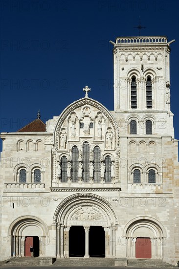 Vezelay labelled les Plus Beaux Villages de France. Facade of basilica St Mary Magdalene.Unesco World heritage. Morvan regional natural park. Via Lemovicensis way to Santiago de Compostela. Yonne department. Bourgogne Franche Comte. France