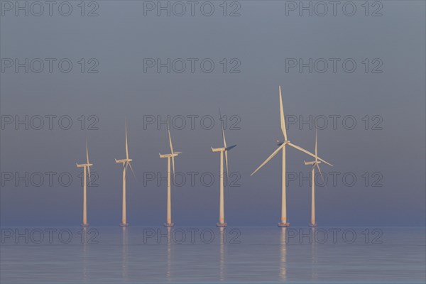 Wind turbines at sea of Lillgrund