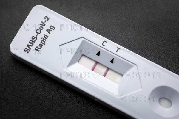 Positive SARS Cov-2 antigen test. Berlin