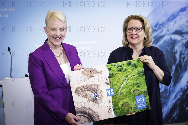 (R-L) Svenja Schulze, Federal Minister for Economic Cooperation and Development, and Cindy McCain, Executive Director World Food Programme (WFP), hold a joint press conference on the commitment to tackle the global hunger crisis at the Federal Ministry for Economic Cooperation and Development. Berlin, 25.05.2023., Berlin, Germany, Europe