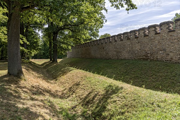 Fortified wall with battlements