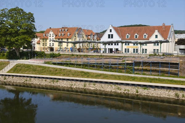 Railway station and banks of the Weser