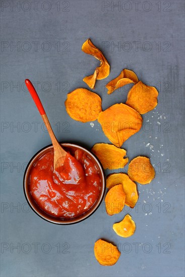 Sweet crisps and salsa sauce