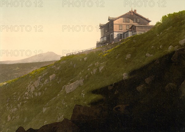 Prinz Heinrichsbaude at the Schneekoppe