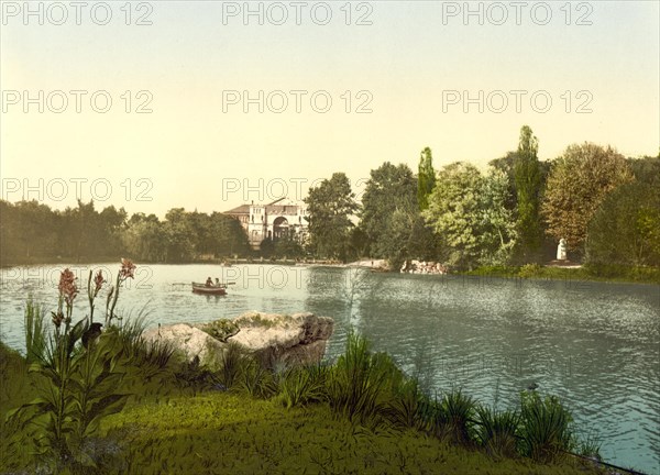 Lake in the municipal park of Karlsruhe