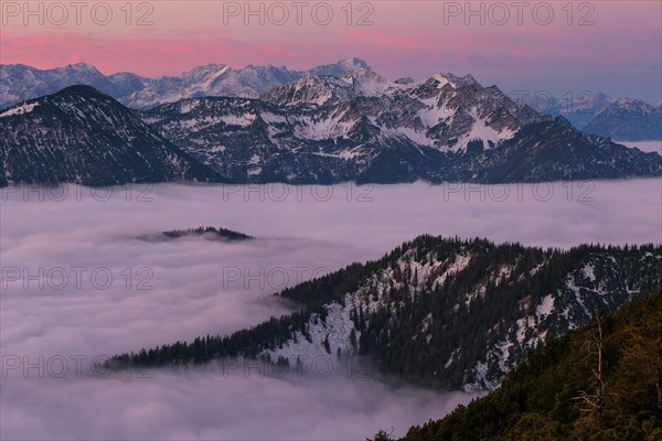 Far-reaching view of the Karwendel and Wetterstein mountains