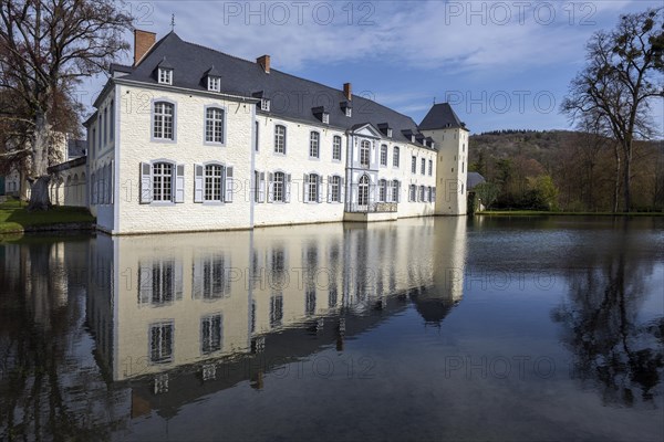 Annevoie Castle