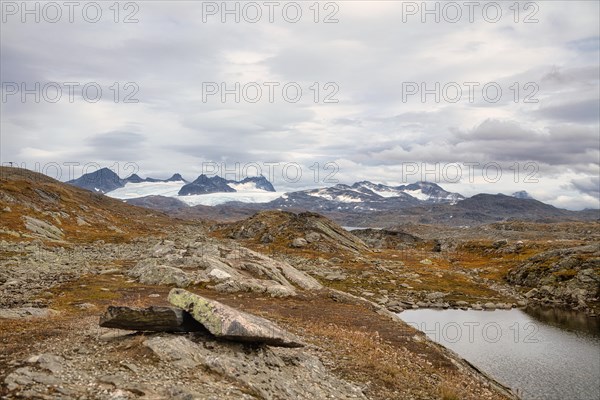 Mountains at Snofjellet