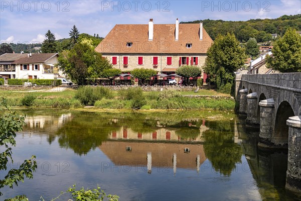 Chenecey-Buillon and the River Loue