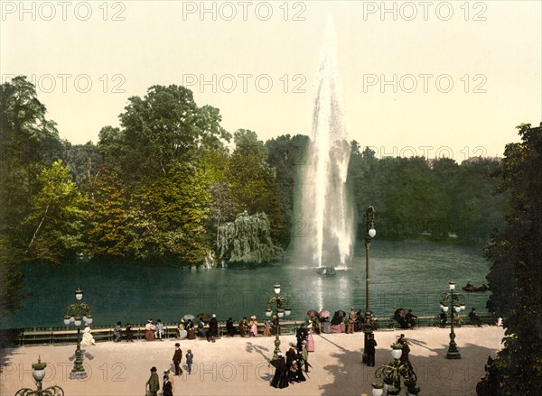 Fountain in the spa gardens of Wiesbaden