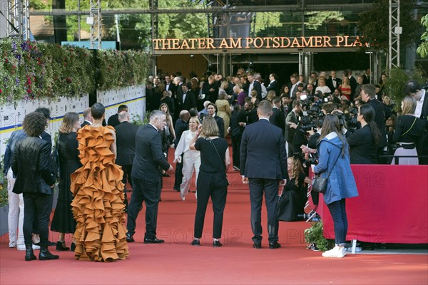 Crowd for the press photographers on the red carpet