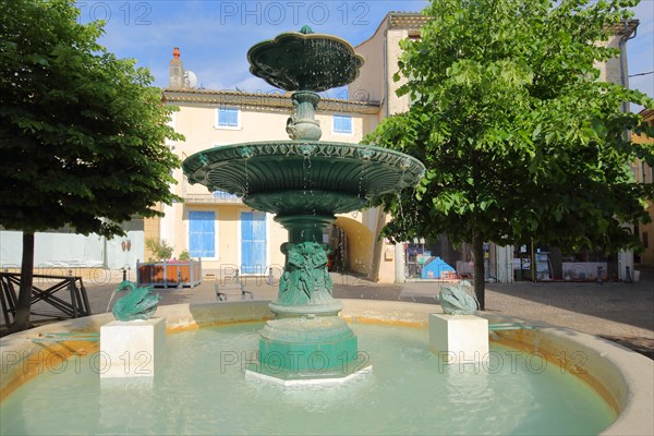 Ornamental fountain with two swan figures