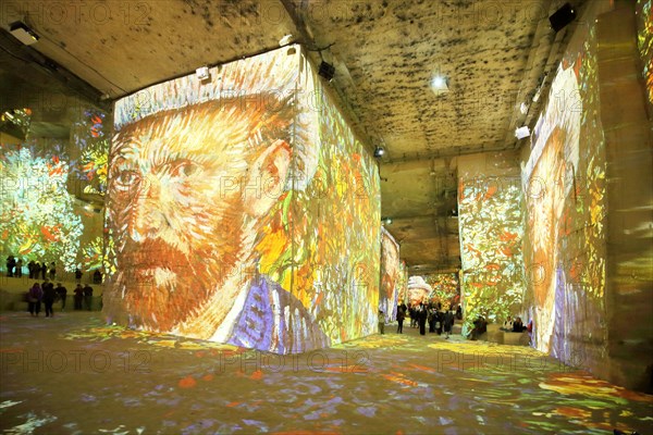 Carrières des Lumières with show Vermeer à Van Gogh