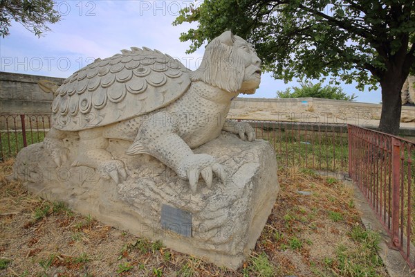 Sculpture La Tarasque by Pascal Demaumont 2005